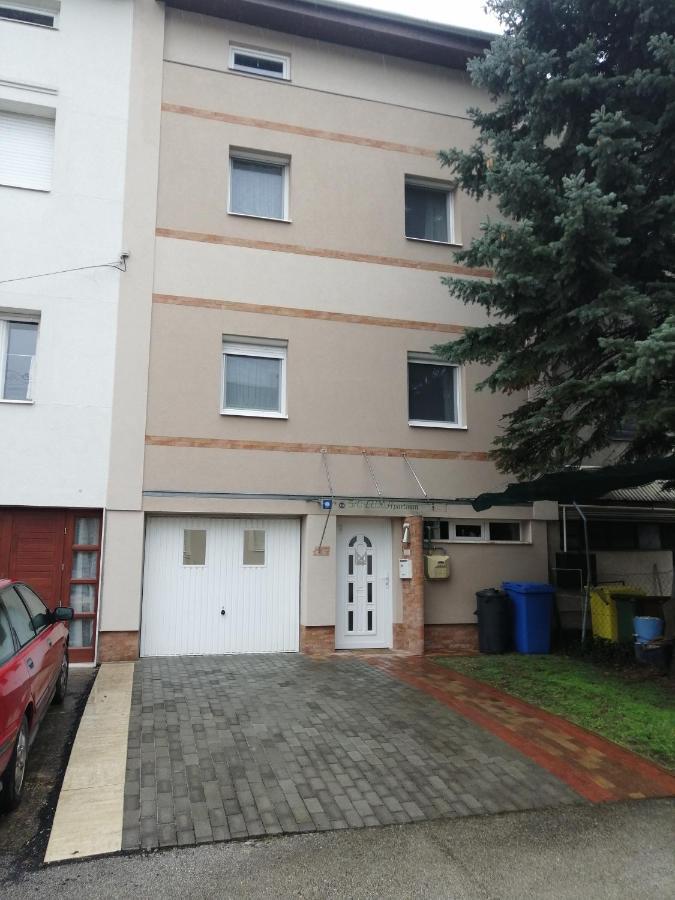 Lux Apartman Balatonfüred Екстериор снимка