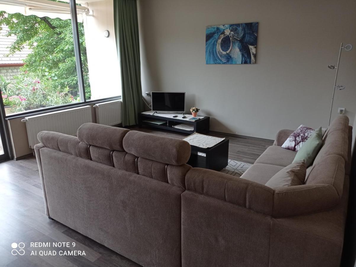 Lux Apartman Balatonfüred Екстериор снимка