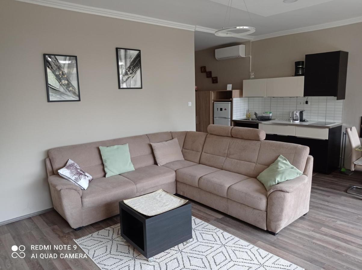 Lux Apartman Balatonfüred Екстериор снимка