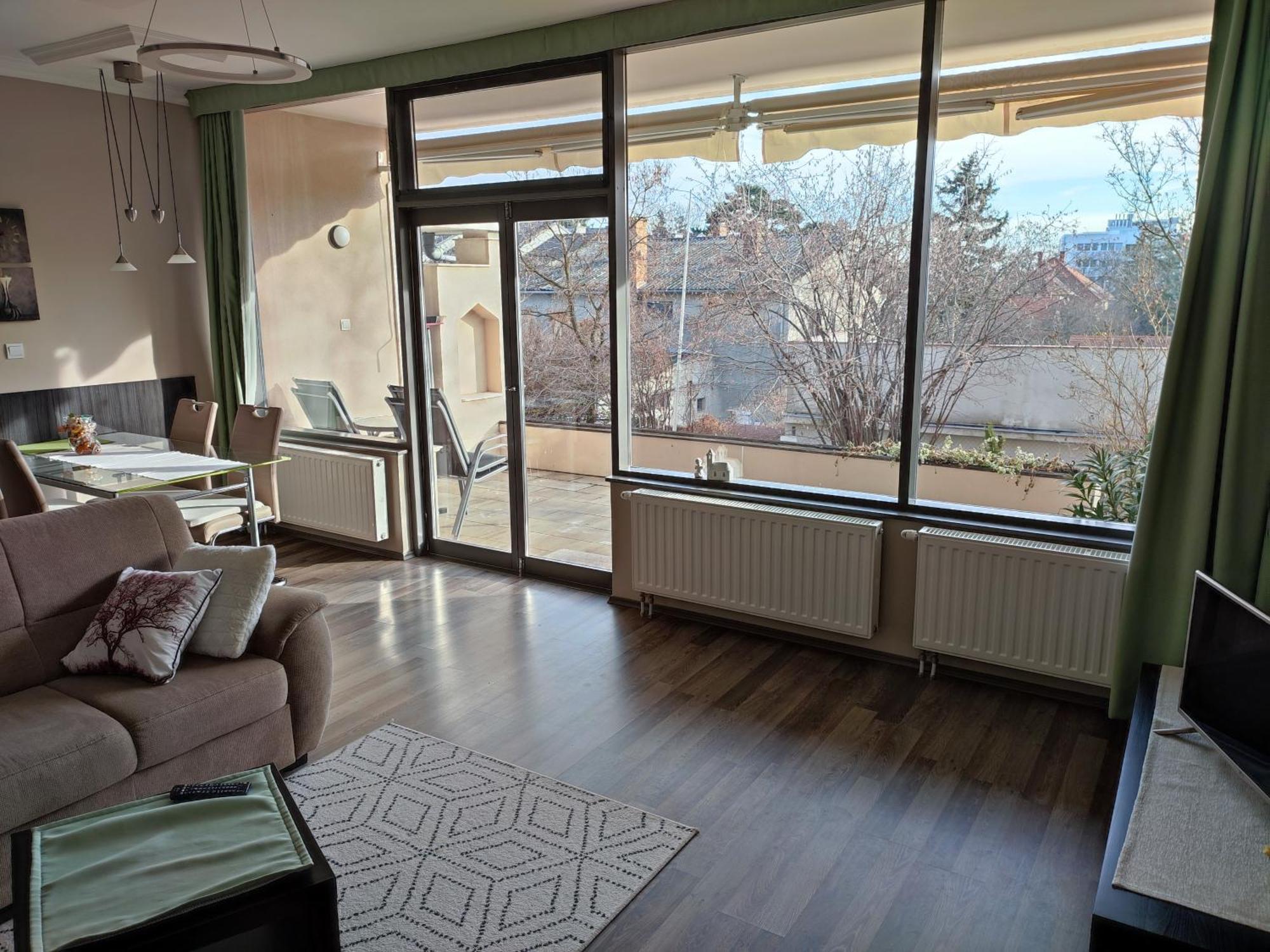 Lux Apartman Balatonfüred Екстериор снимка