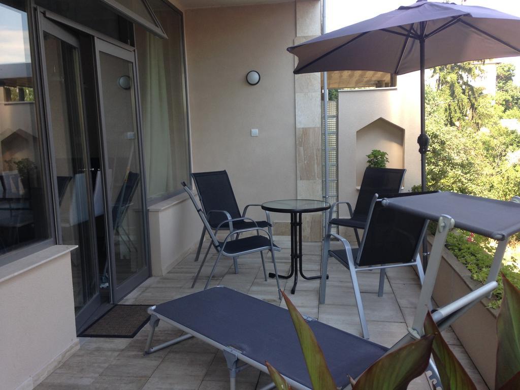 Lux Apartman Balatonfüred Екстериор снимка