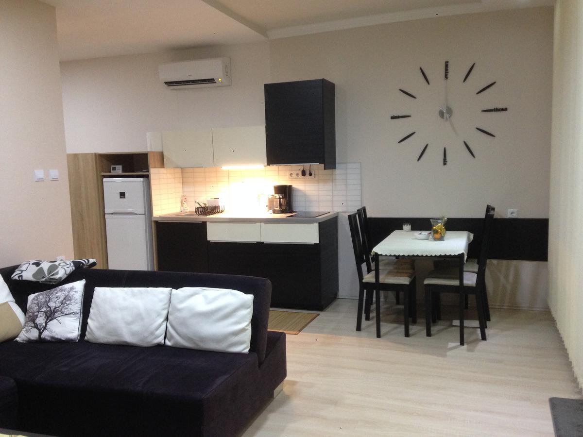 Lux Apartman Balatonfüred Екстериор снимка