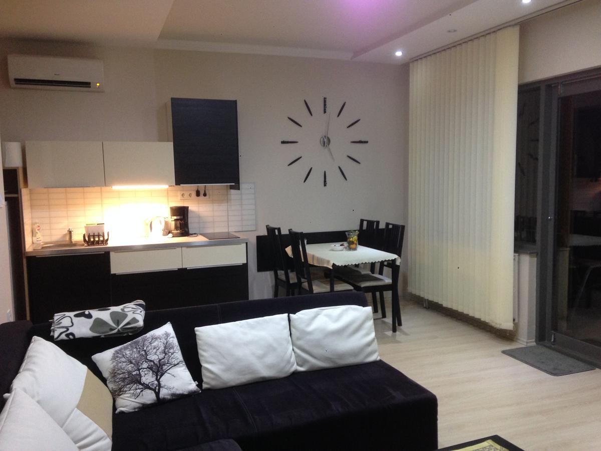 Lux Apartman Balatonfüred Екстериор снимка